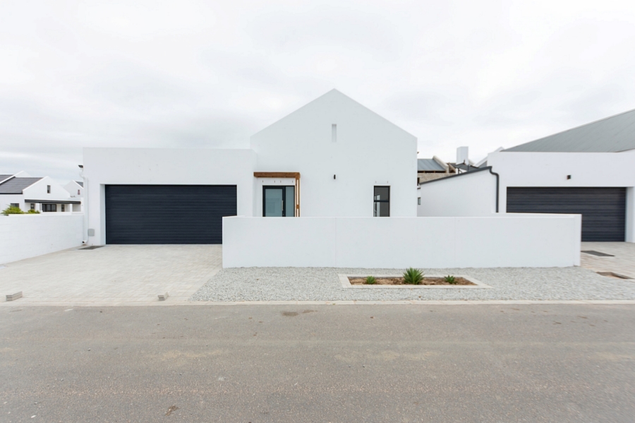 3 Bedroom Property for Sale in Brittania Beach Estate Western Cape